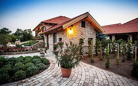 Beni Family Wine Farm